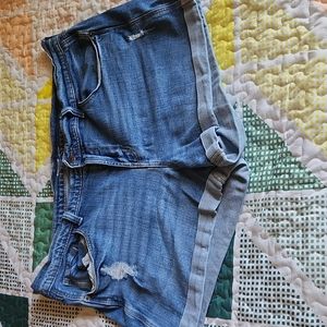 Old Navy Boyfriend Jean Shorts